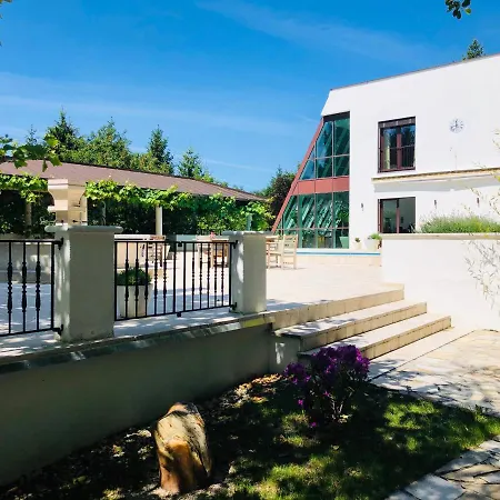 Luxusvilla 46 Waldsee * Brettwies
